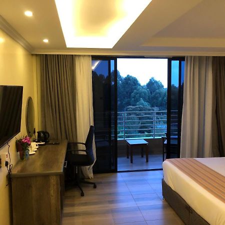 The Willis Hotel, Bomet 외부 사진