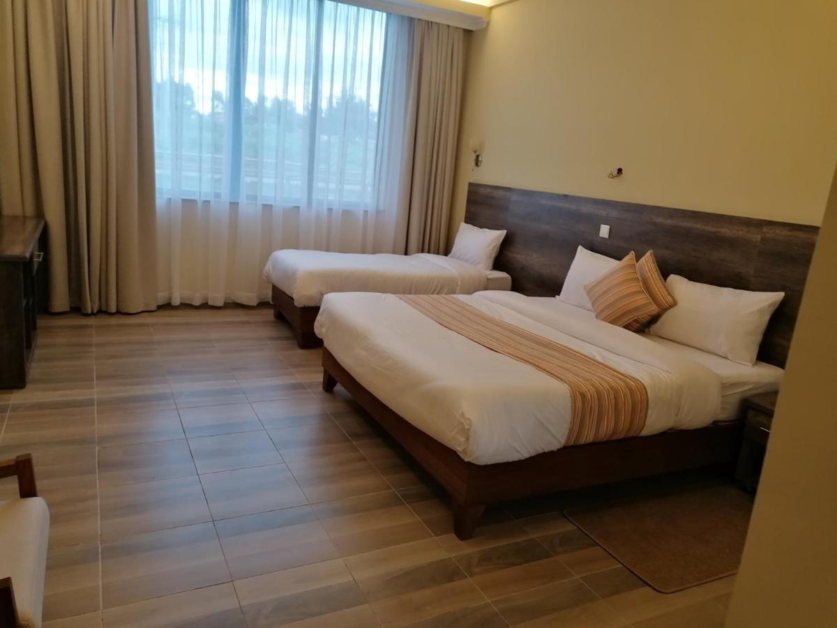 The Willis Hotel, Bomet 외부 사진