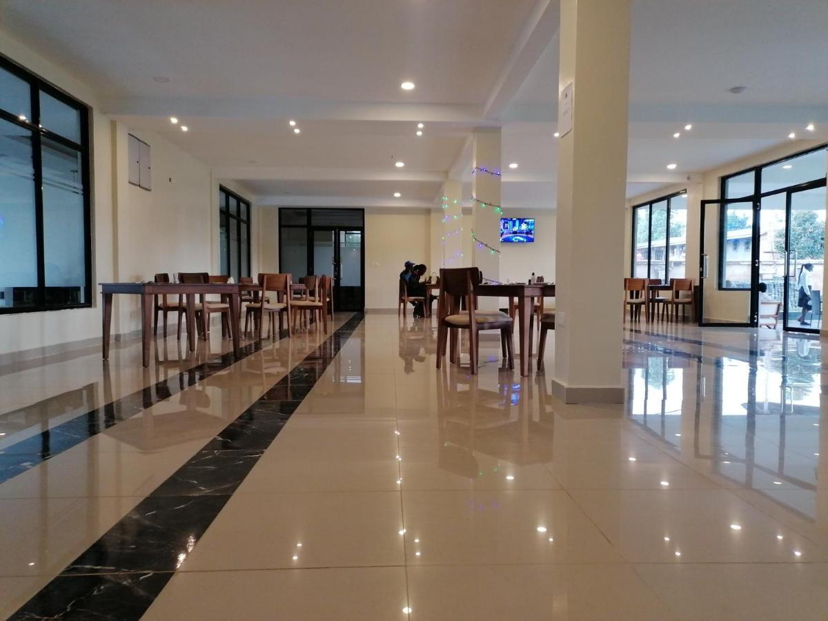 The Willis Hotel, Bomet 외부 사진