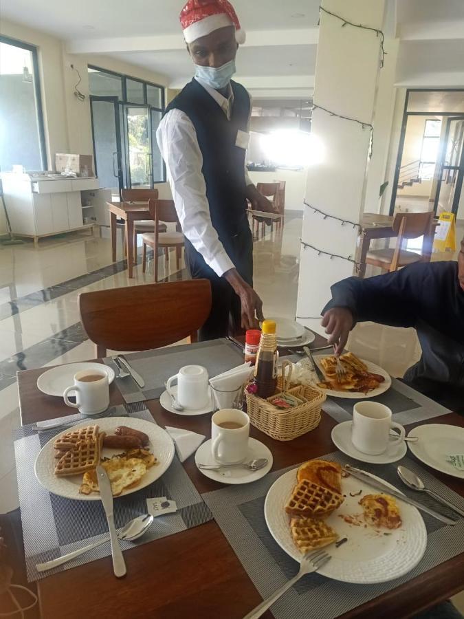 The Willis Hotel, Bomet 외부 사진