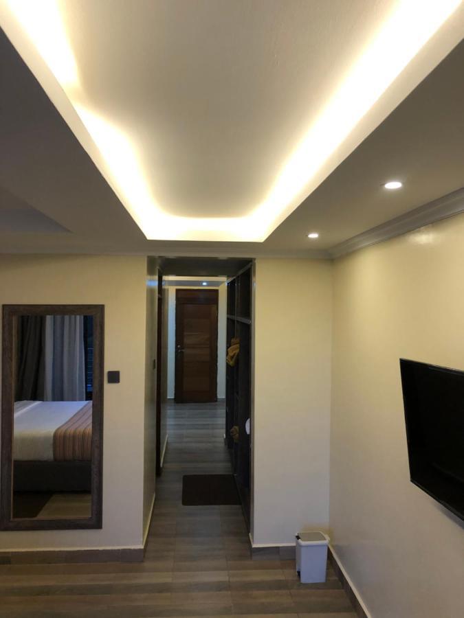 The Willis Hotel, Bomet 외부 사진