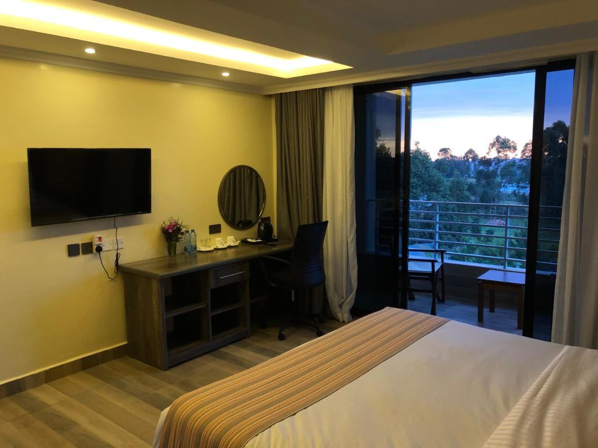 The Willis Hotel, Bomet 외부 사진
